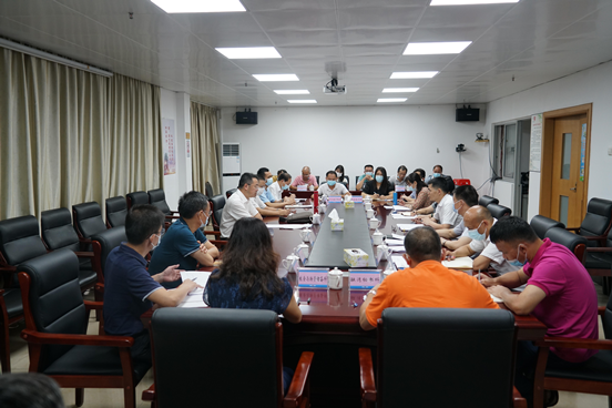 0830市委常委、常务副市长双德会到市发展改革局调研 2665.png