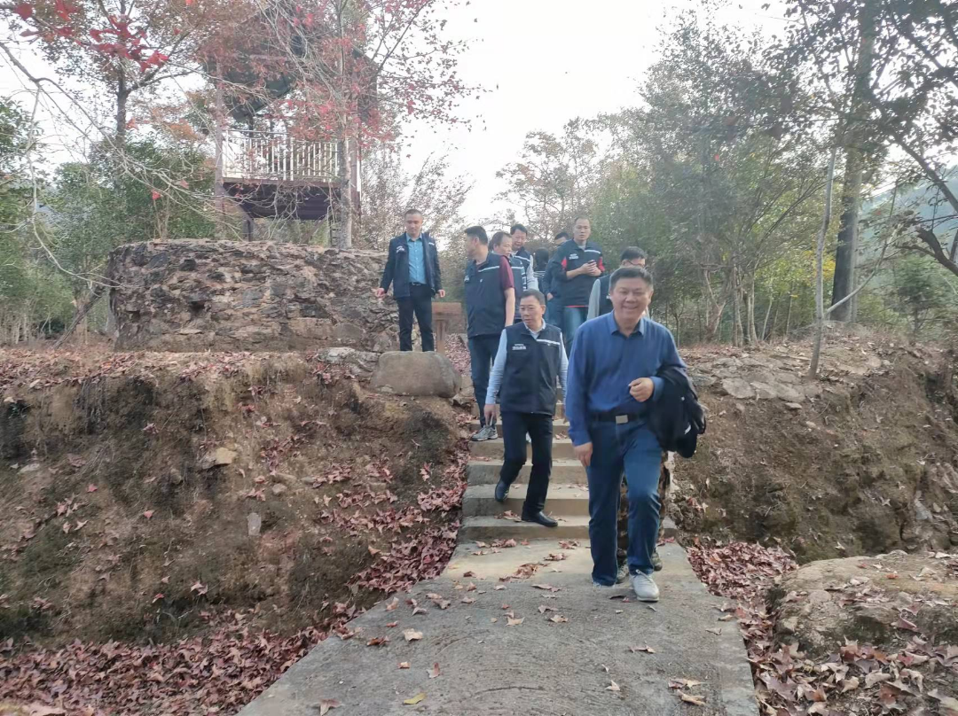 重走红军路.jpg